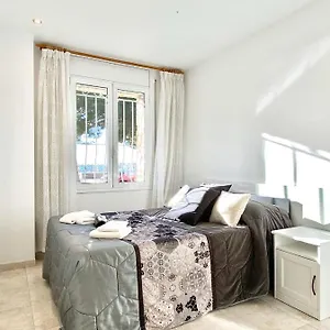 Appartement Devant La, Roses