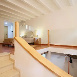 duplex-en-planta-baja-junto-a-la-catedral.top-hotels-tarragona.com/